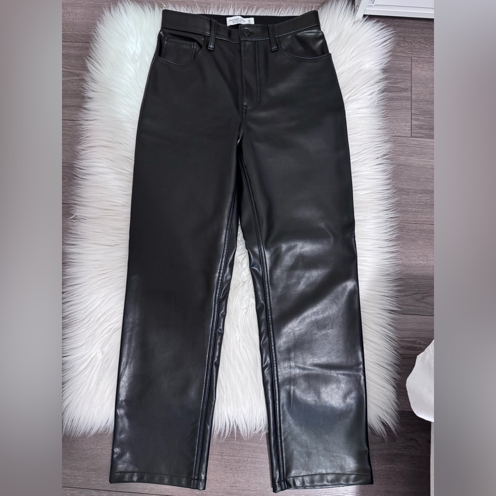 Abercrombie Vegan Leather 90’s Straight Pant